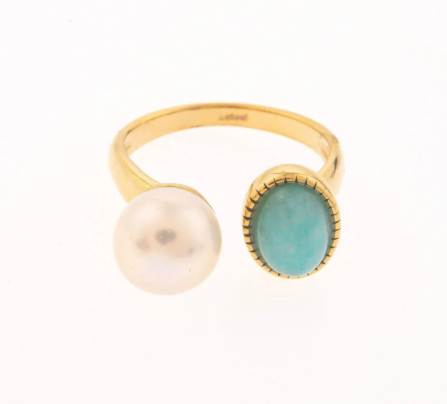 Dara Gemstone Pearl Ring
