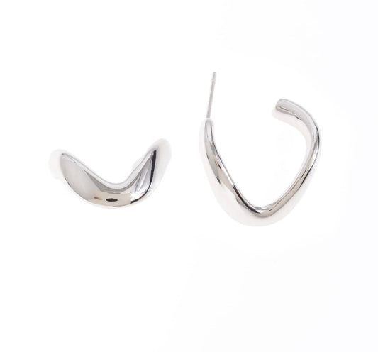 Andie Mini Hoop Earrings