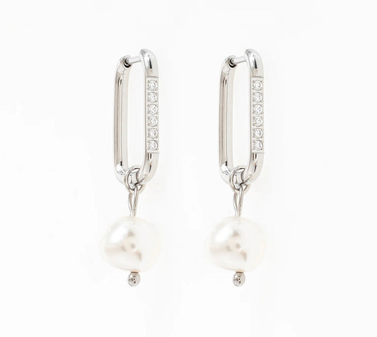 Marvis Zirconia Pearl Huggies Earrings