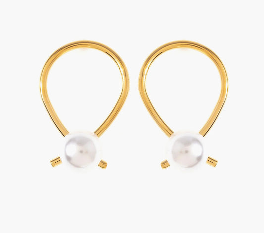 Minimalistic Pearl Stud Earrings