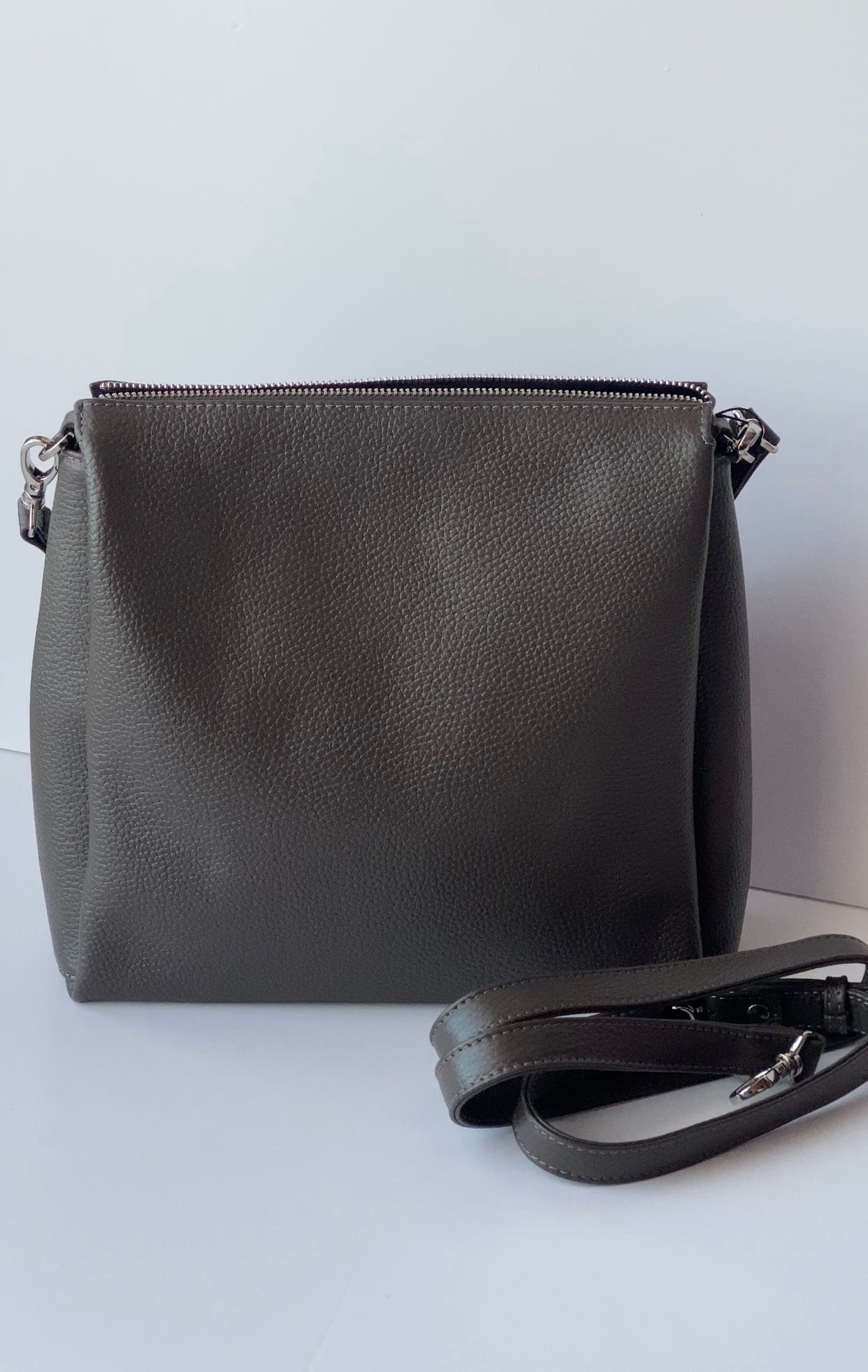 Chicago Grey Leather Medium Tote Bag